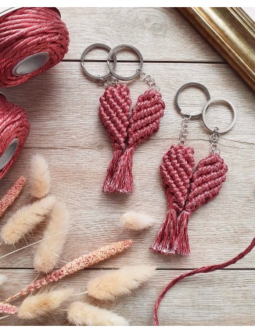 Valentine's keychain | Free pattern| Bobbiny | DIY